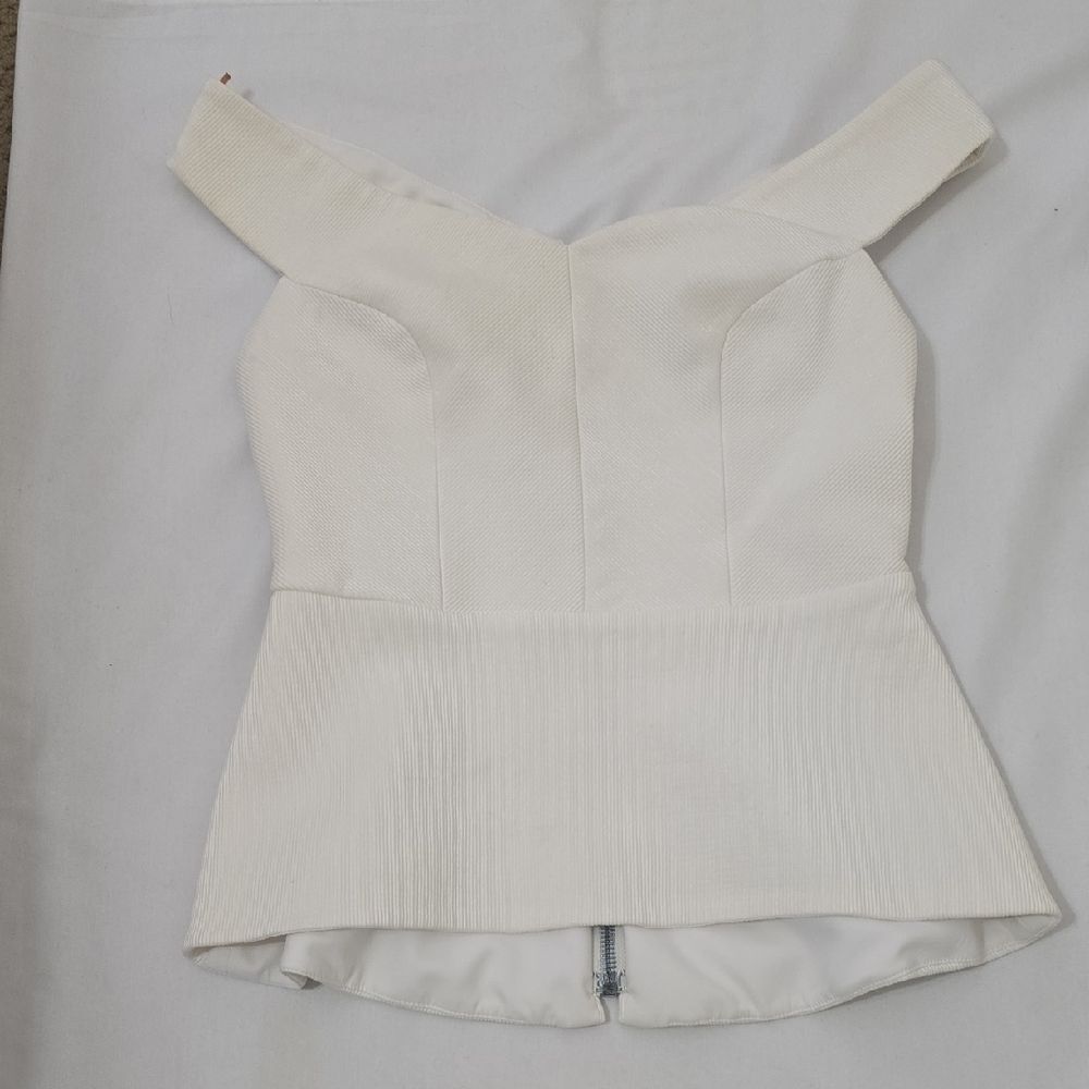 Manning Cartell‎ Off-Shoulder Cream Blouse 10